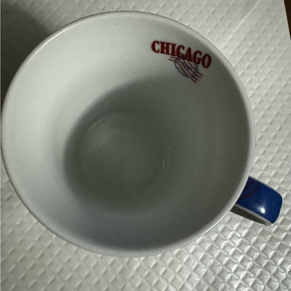 The Postcard Factory Chicago mug - Picture 2 of 6